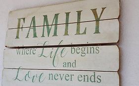 Family Apartment Near Old Town